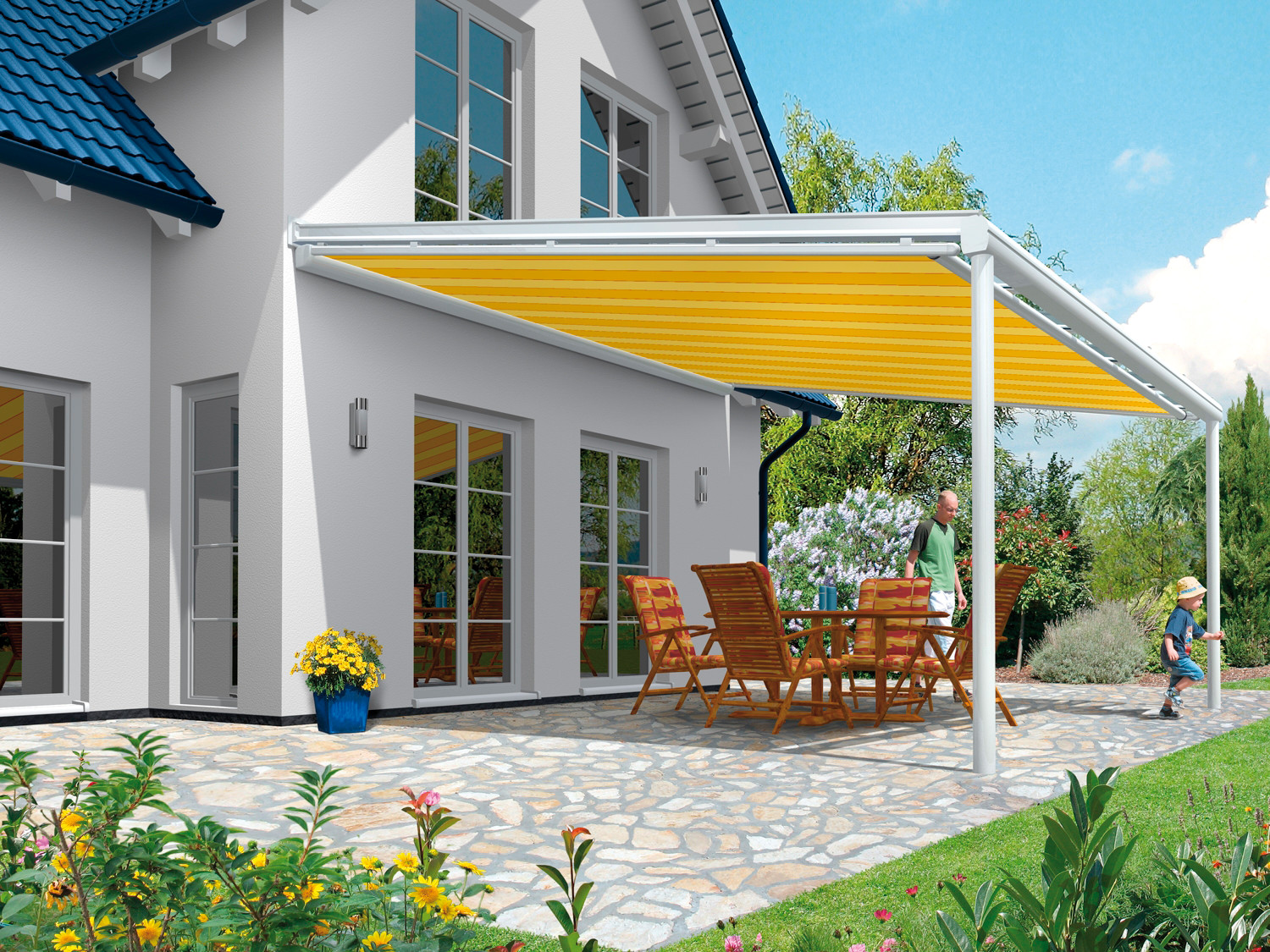 Kovová pergola se zastíněním Gardena u domu