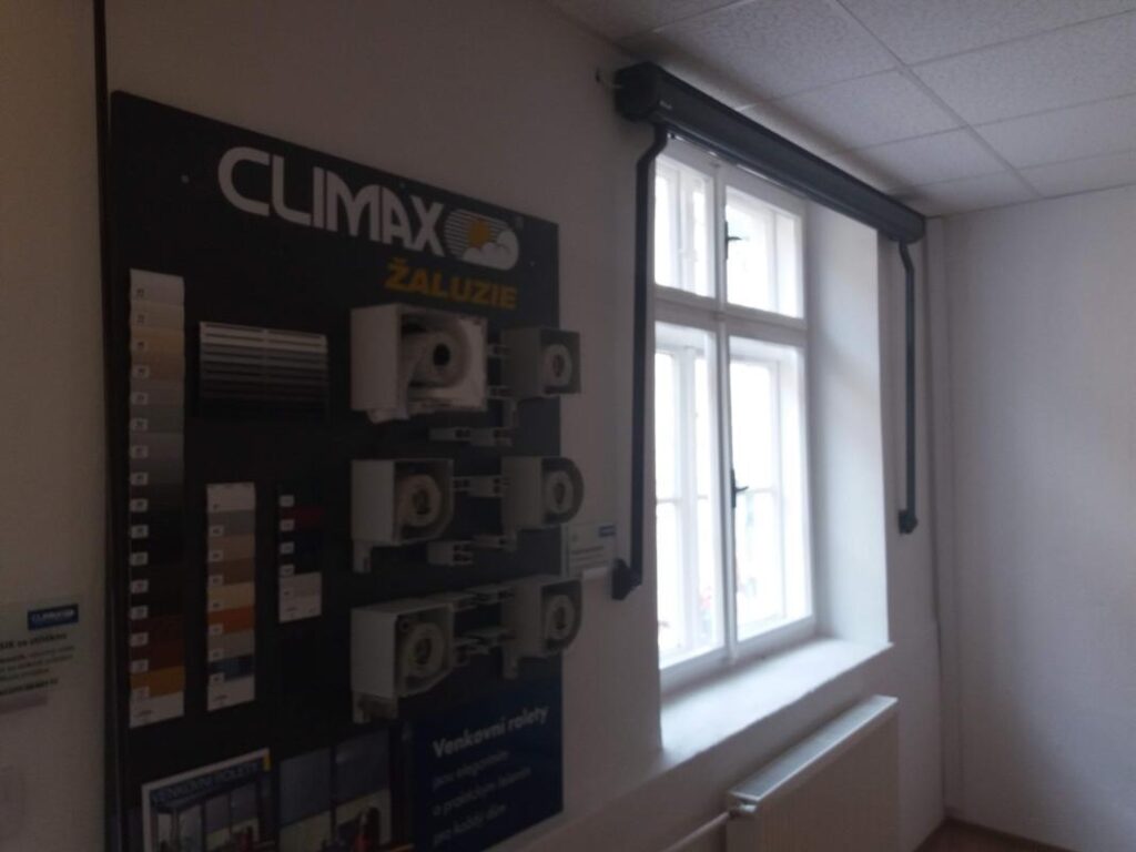 1604917599_orig_1550747845_20180530_100316-1-1